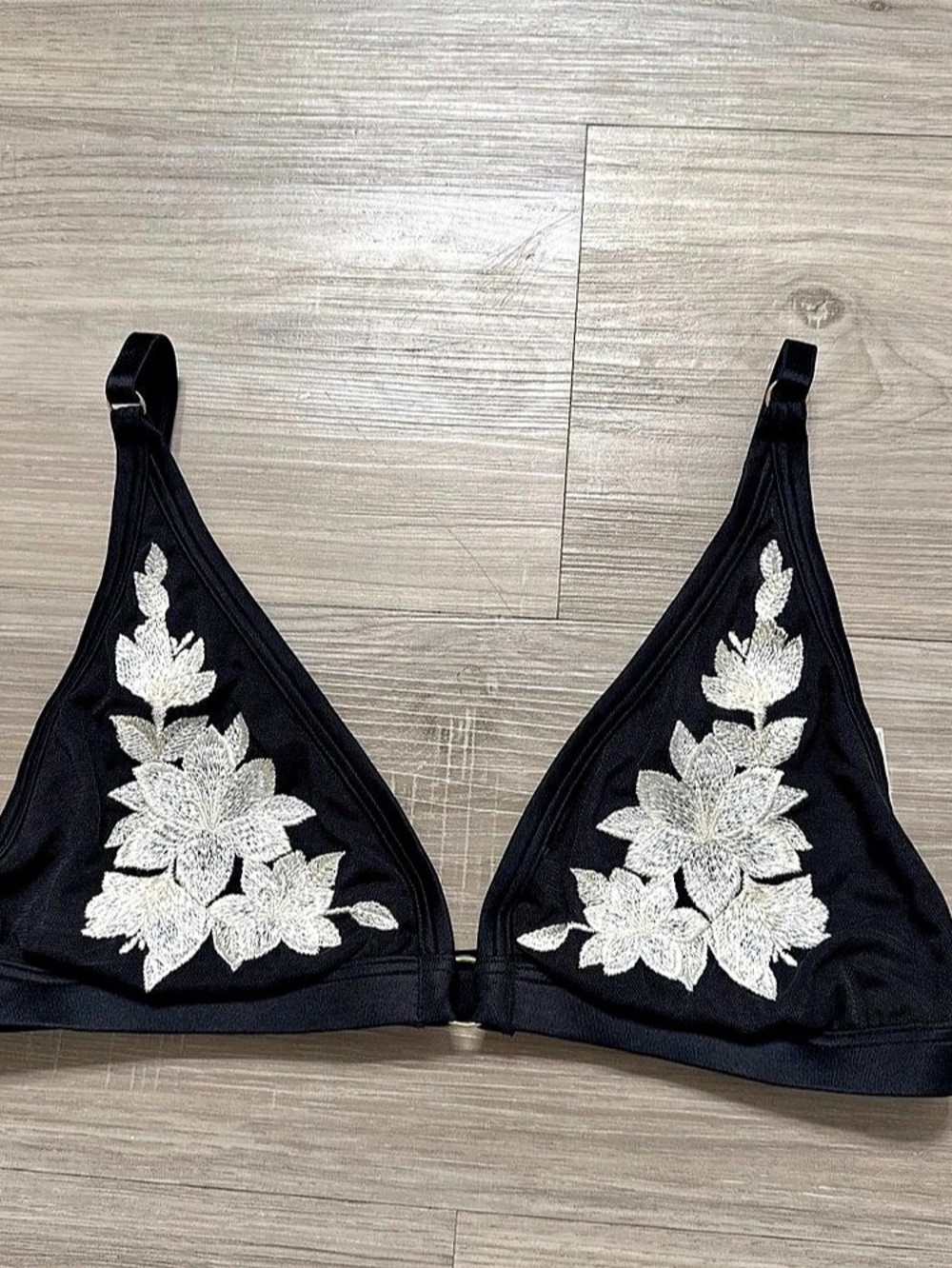 Victoria's Secret PINK Floral Embroidered Bikini Top in Black & White Size